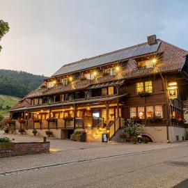 Hotel-Gasthaus Goldener Engel，位于格洛特尔塔尔的酒店
