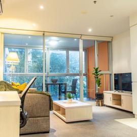 Koala Nest Central Adelaide 1BR Apartment with Pool & Sauna - Koala Stay,位于阿德莱德的酒店