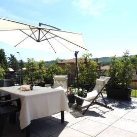 Casa Baratta - Il Gelso, Neive, terrazza panoramica sulle Langhe，位于内伊韦的酒店
