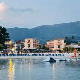 Akroyiali Resort,位于瓦西利基的酒店