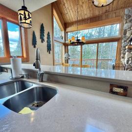 3BR Townhome Ski In Ski Out Pool Hot Tub，位于卢森的酒店
