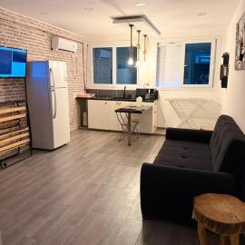 Elegant Studio - Ideal for Couples，位于Mazagran的酒店