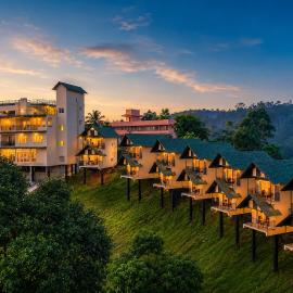 Nature Green Pool Resort Munnar by VOYE HOMES，位于蒙纳的酒店
