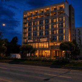 In Grand Hotel & SPA，位于布加勒斯特的酒店