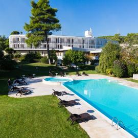 Valtur Baia del Gusmay Beach Resort，位于佩斯基奇的酒店