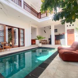 Artha Sadia Villa 1 Seseh Beach，位于Cemagi的酒店