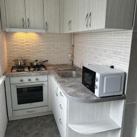 1-Bedroom House with Private Parking, Kitchen, WiFi