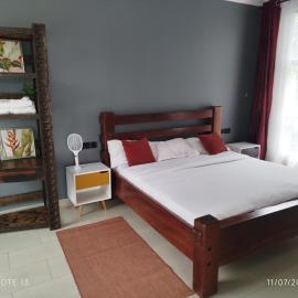 Ageni Suites at Chasefield Marura，位于Juja的酒店