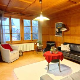 Chalet Seegarten Hilterfingen on the Lake of Thun，位于图恩的酒店