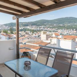 SMAROULA'S HOME - Magical view in the heart of Samos
