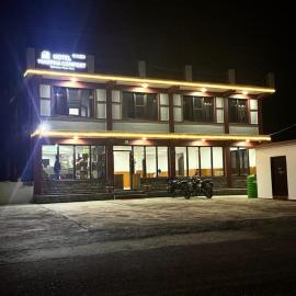 Hotel Marpha Comfort And Restaurant，位于Tukucha的酒店