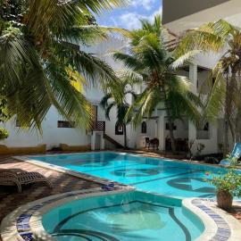 Jannataan Hotel，位于拉穆的酒店