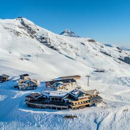 Berghotel Hahnenmoos，位于阿德尔博登的酒店