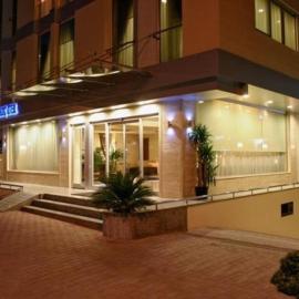 Akkoç Butik Otel，位于Seyhan的酒店