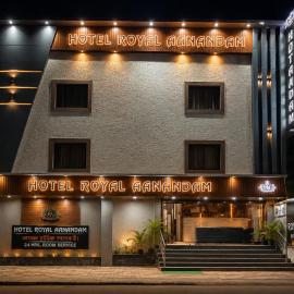 Hotel Royal Aanandam，位于瓜廖尔的酒店