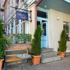 Hostel Room 110，位于第比利斯的酒店