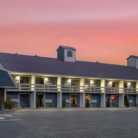 Yankee Clipper Inn, SureStay Collection by Best Western,位于北康威的酒店