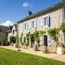 Pyreneasy 3 Gites, 8 bedrooms for a large group，位于Izaux的酒店