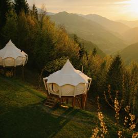 Glamping Tago，位于Khulo的酒店
