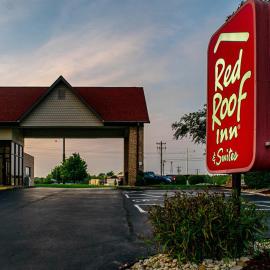 Red Roof Inn & Suites Middletown - Franklin，位于Franklin的酒店