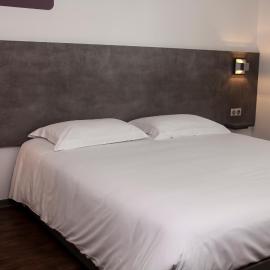 H24 HOTEL，位于勒芒的酒店