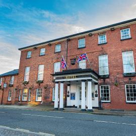 The Wynnstay Hotel, Oswestry, Shropshire - The Coaching Inn Group，位于奥斯威斯的酒店