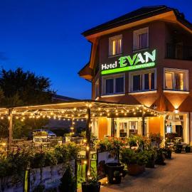Hotel Evan u Hoffera with free parking，位于托波尔恰尼的酒店