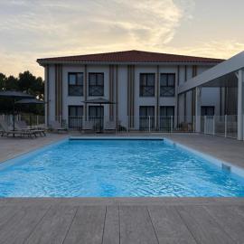 Le Stelsia Hotel Mimizan，位于米尼赞海滩的酒店