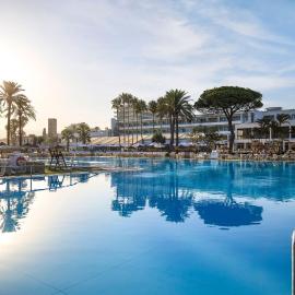 SOL by Meliá Marbella Estepona - Atalaya Park，位于埃斯特波纳的酒店