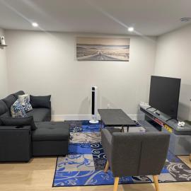 Cozy & Stylish Retreat with Modern Comforts，位于蒙克顿的酒店