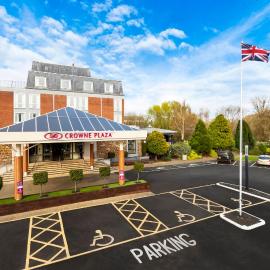 Crowne Plaza Stratford-upon-Avon by IHG，位于埃文河畔斯特拉特福的酒店