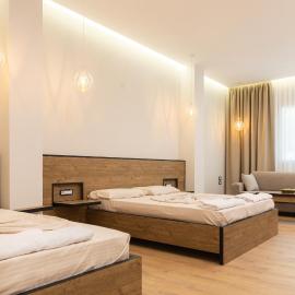 Ambra & Arber Hotel，位于Bogovë的酒店