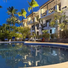 Hotel Coral Caribe,位于La Mira的酒店