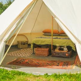 Devon Belltents - Beesands，位于金斯布里奇的酒店