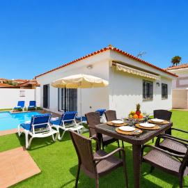 CHALET 273 con PISCINA PRIVADA，位于卡亚俄萨尔瓦赫的酒店