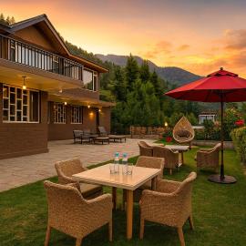 Manu Villa Manali - A Beautiful Cottage towards Snow Capped Mountain，位于马拉里的酒店