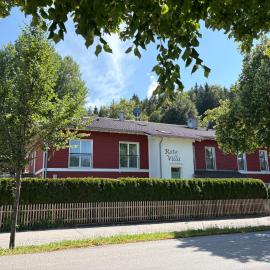 Rote Villa Füssen，位于福森的酒店