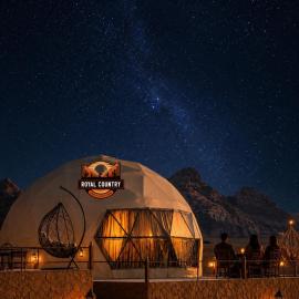 ROYAL COUNTRY BUBBLE lUXURY CAMP，位于瓦迪拉姆的酒店