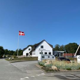 Svalereden Strand Camping Apartments，位于腓特烈港的酒店
