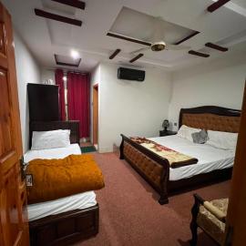 Pine View Hotel Tranna Balakot，位于Taranna的酒店