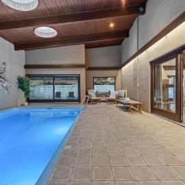 Wellness Villa near Vienna - Pool, Sauna & Whirlpool