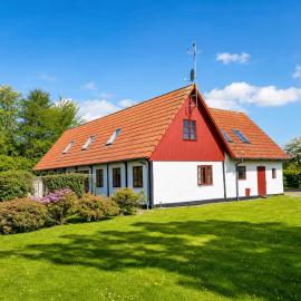 Kysthus - Peaceful Country Retreat on Bornholm，位于内克瑟的酒店