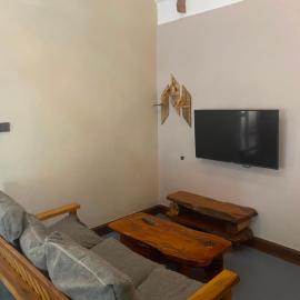 Osinoni Cottages，位于Isiolo的酒店