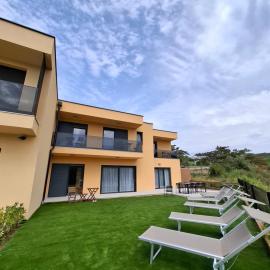 Paradiso Beach House，位于洛帕的酒店