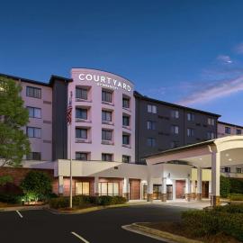 Courtyard by Marriott Atlanta Buford Mall of Georgia,位于比福德的酒店