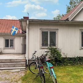 2 Bedroom Lovely Home In Ödeshög，位于Ödeshög的酒店