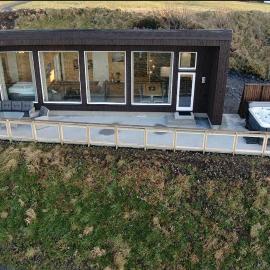 Unik og moderne hytte med utsikt mot havet 38 Otterlei Resort，位于Haram的酒店