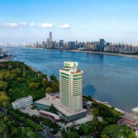 Holiday Inn Wuhan Riverside by IHG,位于武汉的酒店
