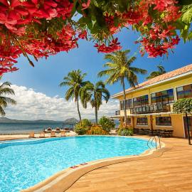 Lakeshore Villas at Club Balai Isabel，位于Talisay的酒店