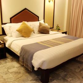 Seeharaj Hotel，位于程逸府的酒店